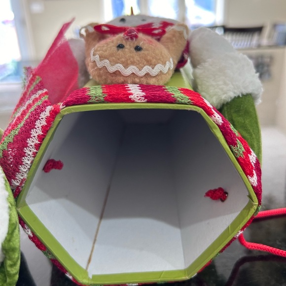 Snowman wine carrying container. - Picture 4 of 10